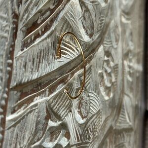 Henri Bendel Arrow bracelet